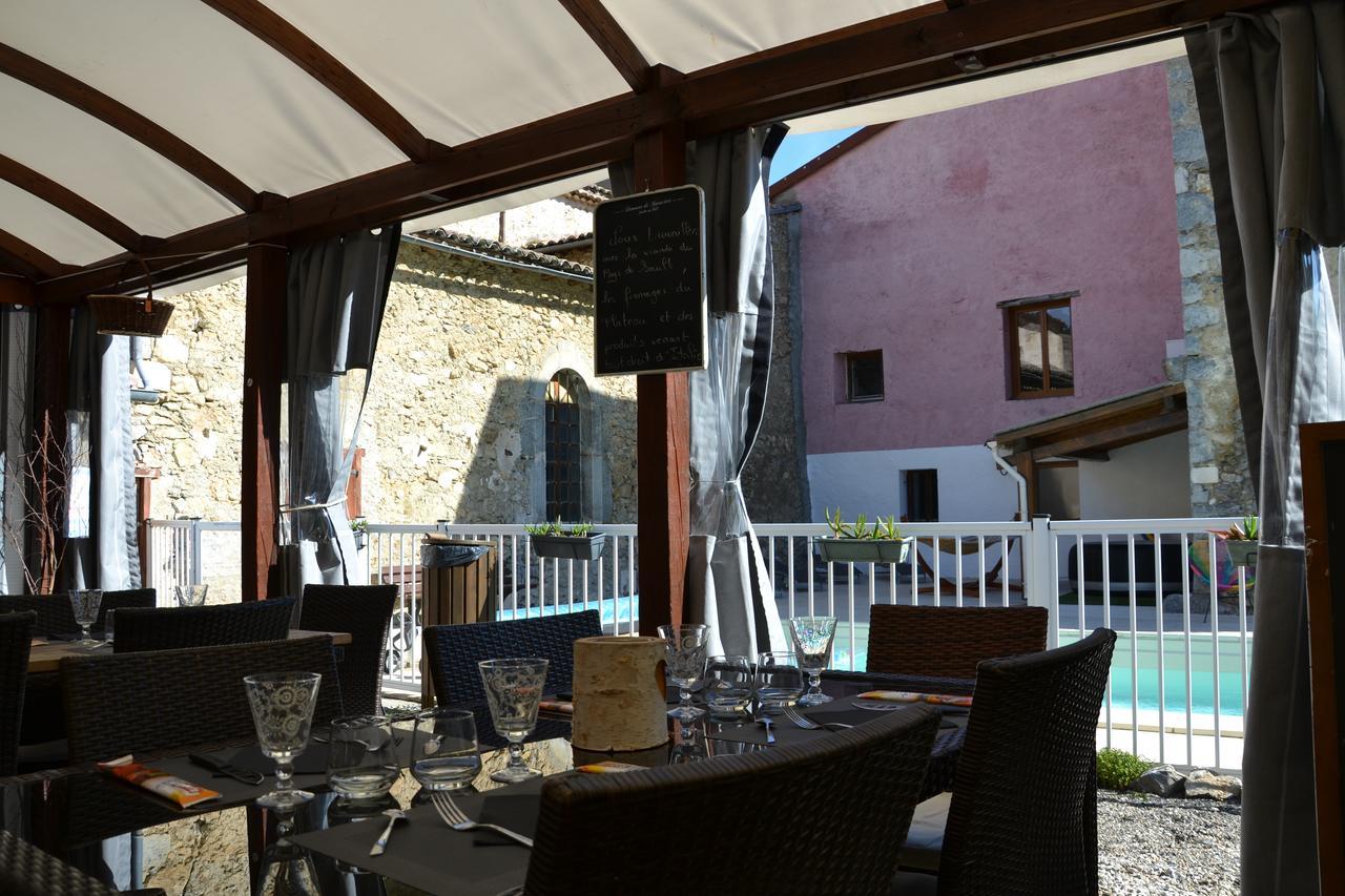 Camping La Mare Aux Fees Hotel Roquefeuil Kültér fotó
