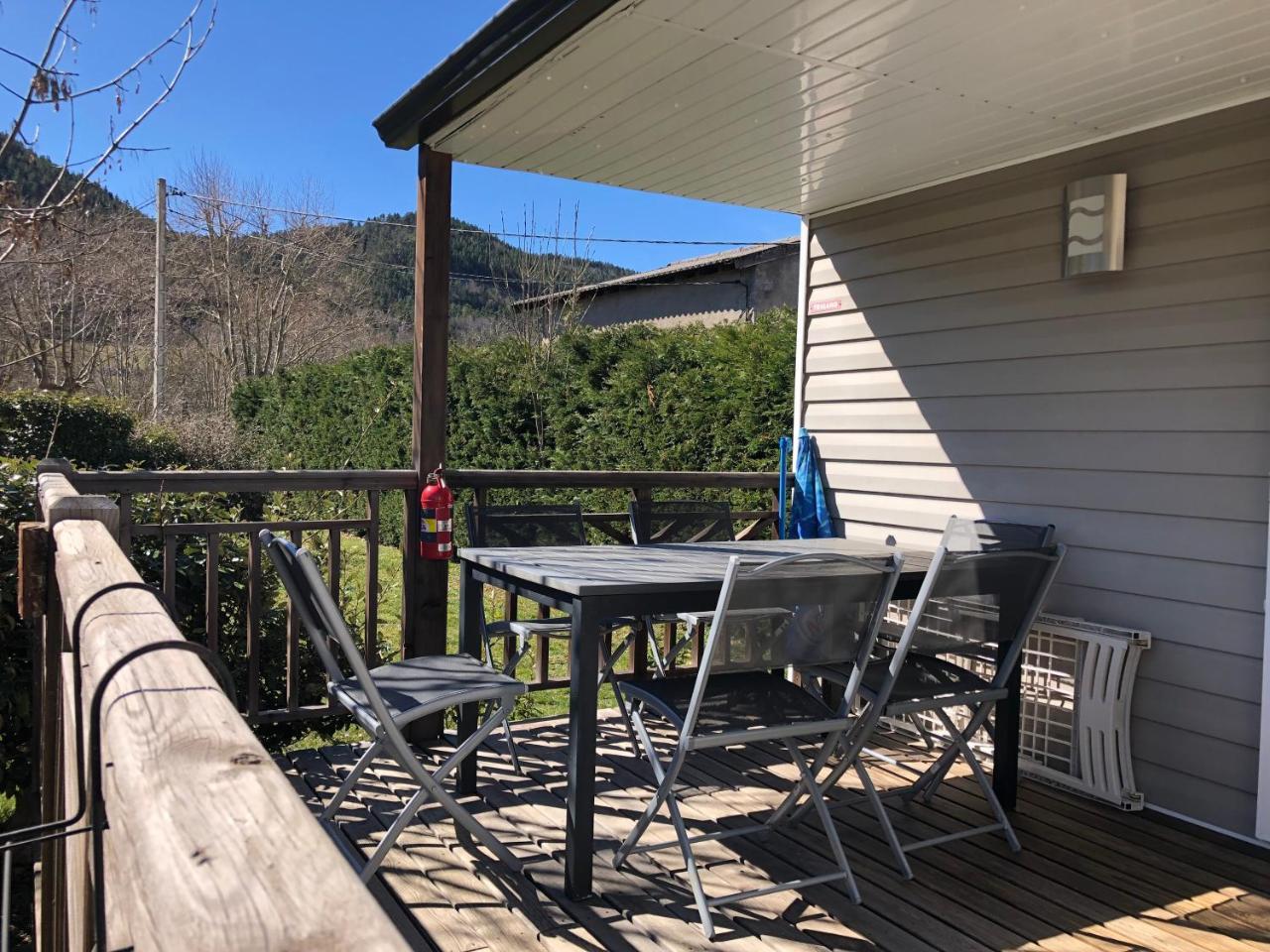 Camping La Mare Aux Fees Hotel Roquefeuil Kültér fotó